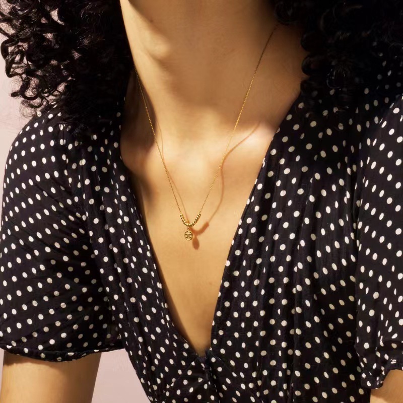 Collarbone Chain Simple Niche Versatile Arc de Triomphe Titanium Steel Non-Fading Gold-Plated Necklace for Women