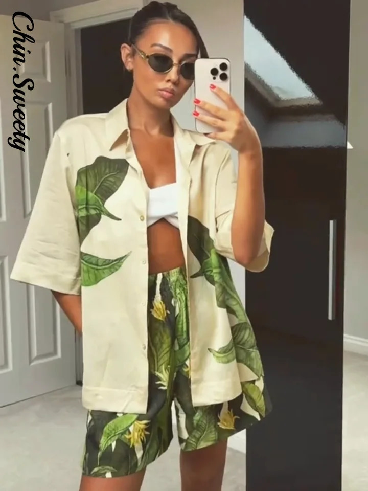 Casual Womens Flower Printed Shirts Short Suits Half Sleeve Turn-Down Collar Lady Sets 2025 Summer Fashion 2 Pieces Set Women 250616