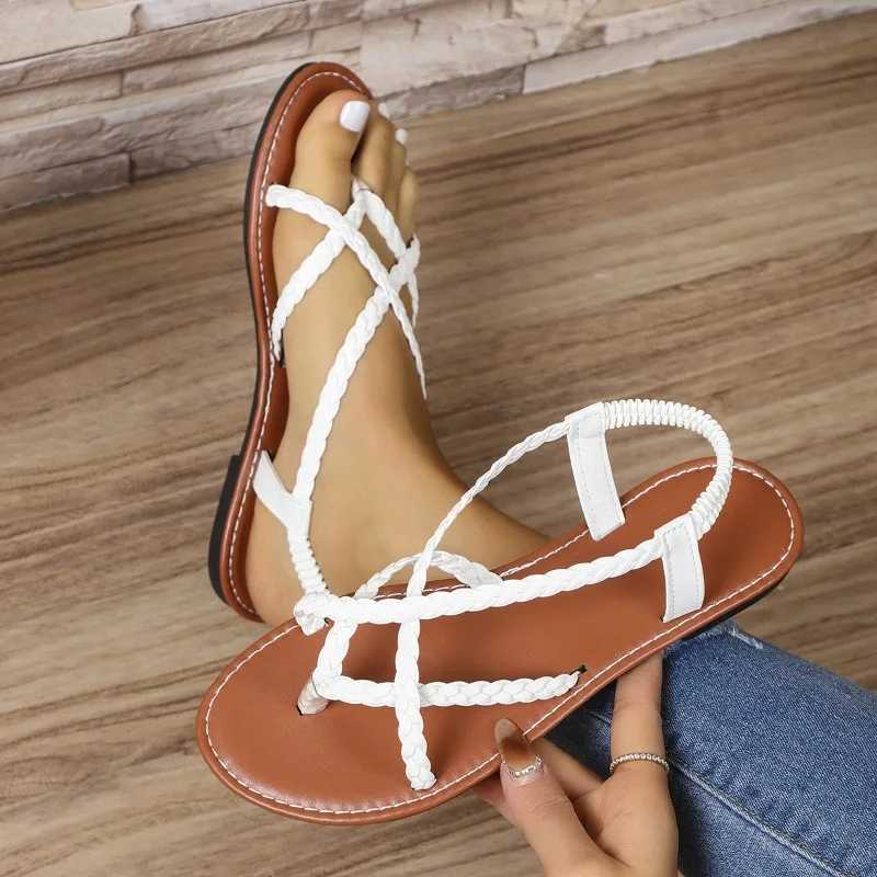Flat Sandals New Summer 2024 Solid Color Woven Herculean Flip-toe Sandals Women Wear Beach Sandals Z250617