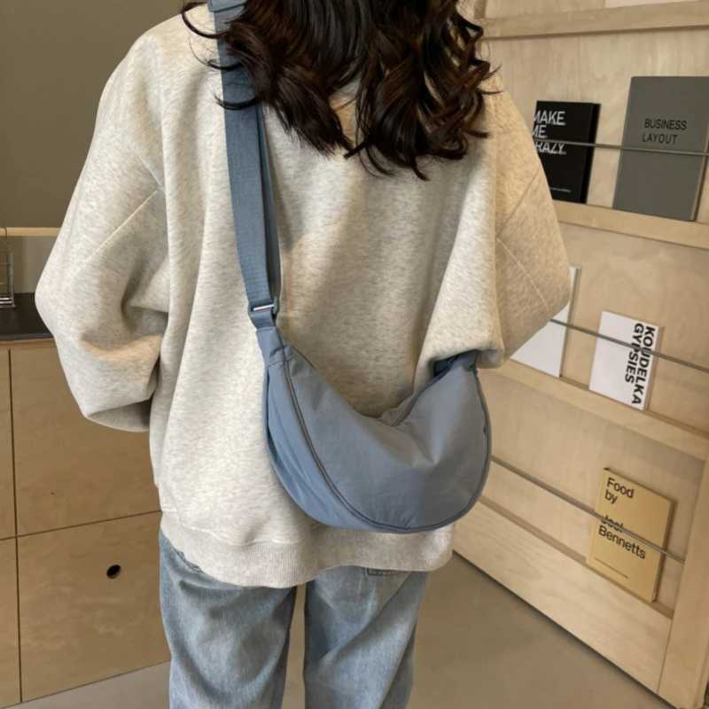 Solid Color Nylon Casual Womens Messenger Bag Simple Large Capacity Female Shoulder Bags Fashion Ladies Hobos Handbags Purse Z250617