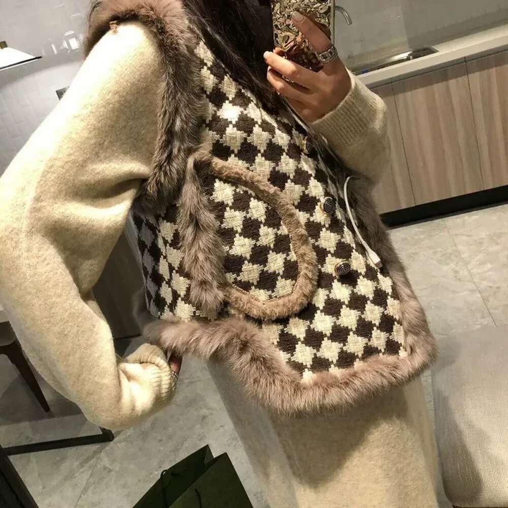 Lady Giletes Houndstooth Loose Pretty Winter Clothing Demi-season Womens Fur Vests Elegant Sleeveless Cold Clothes Fashion 2025