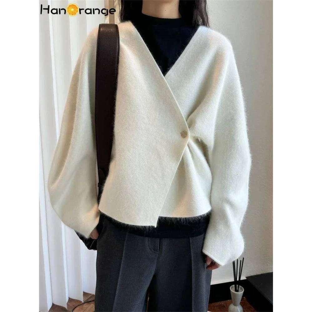 HanOrange 2024 Early Spring Oriental Art Curved hete Sleeve Wool Knitted Cardigan Sweater Women Loose Thick Top White