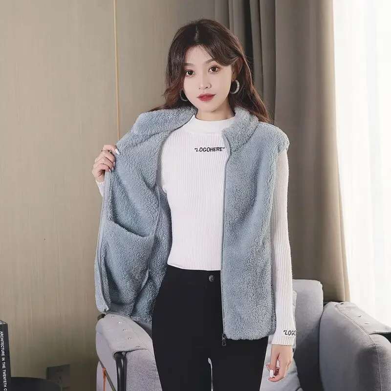 Half Lady Fleece Giletes Solid Color Short Cold Classic Warm Insulated Womens Vests Elegant Sleeveless Autumn Trend 2025 Casual