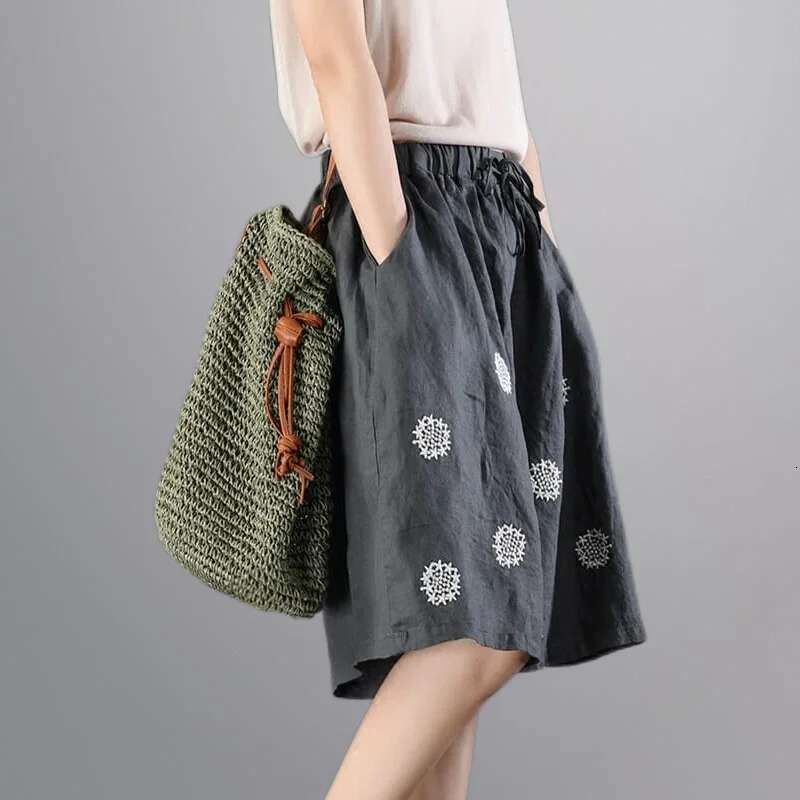 Womens Shorts Elastic Waist Wide Pocket Female Short Pants XXL Low Price for Summer Korean Style Design Trend 2025 Casual Kpop