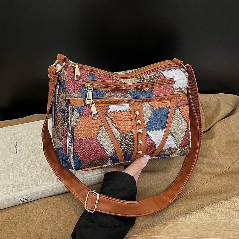 Free Shipping 2025 New Designer Bag Casual High-quality Shopping Bag Color Blocked Fashion Retro Multi Compartment Large Capacity Commuting Shoulder T