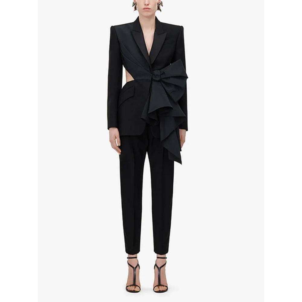 Designer Clothing 2025 TWOTWINSTYLE Solid Spliced Bowknot Hollow Out Blazer For Women Notched Collar Long Sleeve Tunic Temperament Blazers Female New