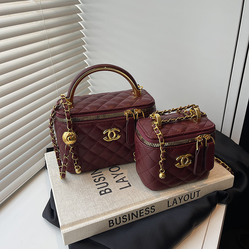 Luxury Bag 2025 New Women Handbag Diamond Quilting Embroidered Stitching Chain Strap Crossbody Shoulder Bag