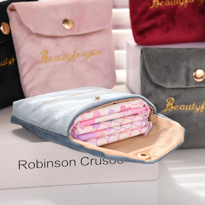 1Pc Girl Cute Towel Storage Bag Pad Pouch Women Makeup Organizer for Coin Purse Lipstick Headphone Travel Accessories 250614