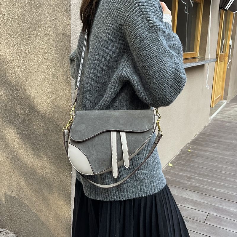 Designer Bag Luxury Bag Shoulder Saddle Crossbody Purse Ladies Emed Silk Scarf Woven Princess Hand Bill