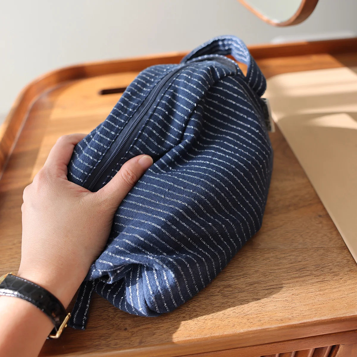 Classic striped large capacity portable cosmetic bag cotton linen fabric dark zipper skin care travel storage bag 250614