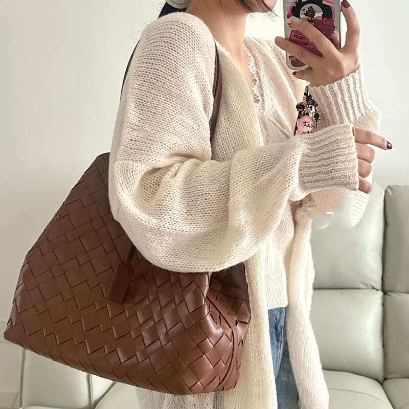 New Niche Design Woven Large Capacity Tote Underarm Handbag Shoulder Crossbody Bag