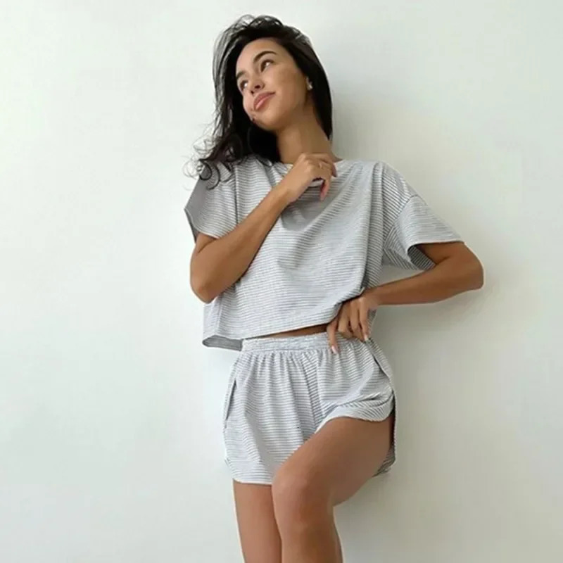 Womens Stripe Pajamas Set Short Sleeve T-Shirt And Shorts Sleepwear 2 Piece Set For Women Home Casual Loose Round Neck Pajamas 250616