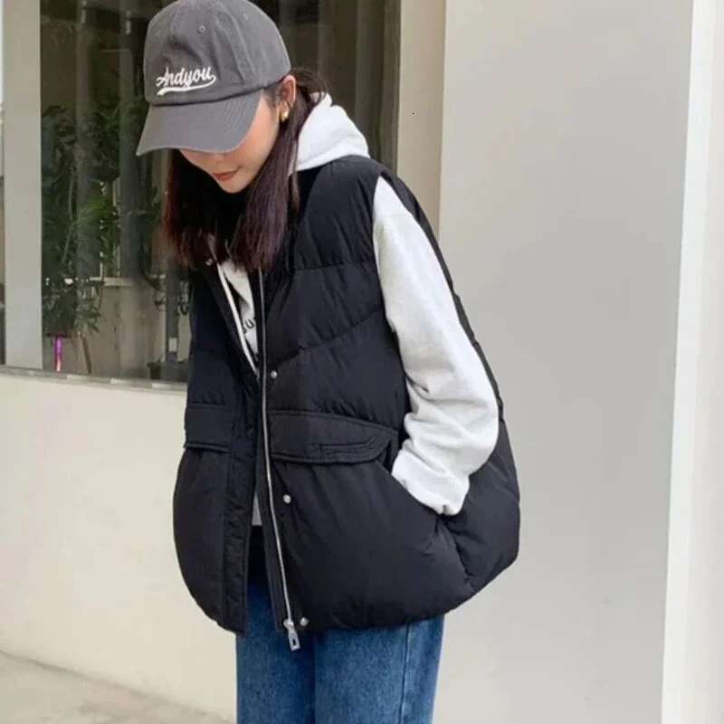 Lady Down Giletes Quilted Warm Korean Style Winter Clothing Clothes Fashion 2025 Womens Puffer Vests Coats on Sale Insulated