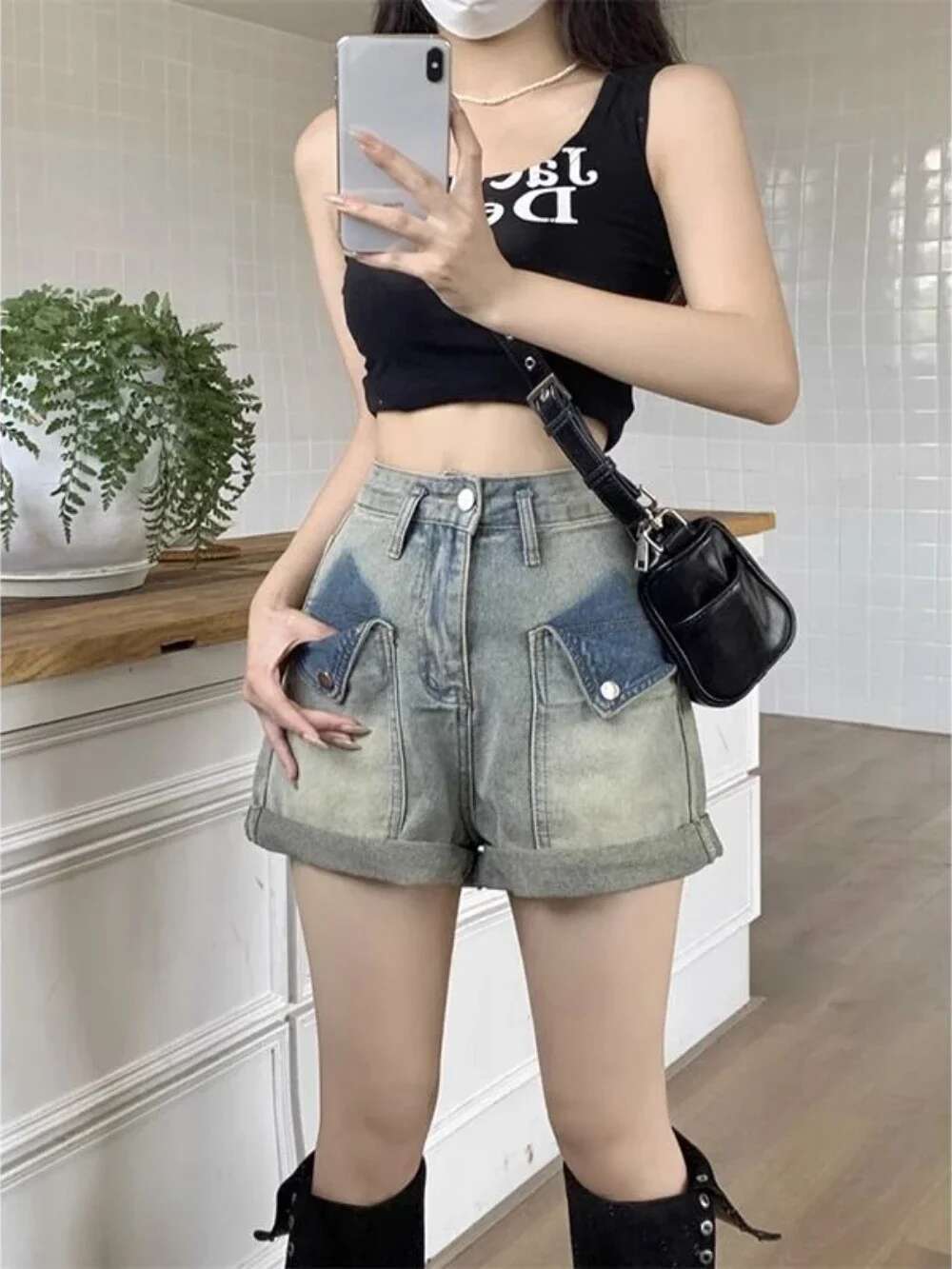 Blue With Waist Pocket Short Jean Pants Woman 2000s Clothes Y2k Trend 2025 Elegant Harajuku Fashion Flowy Denim Shorts for Women