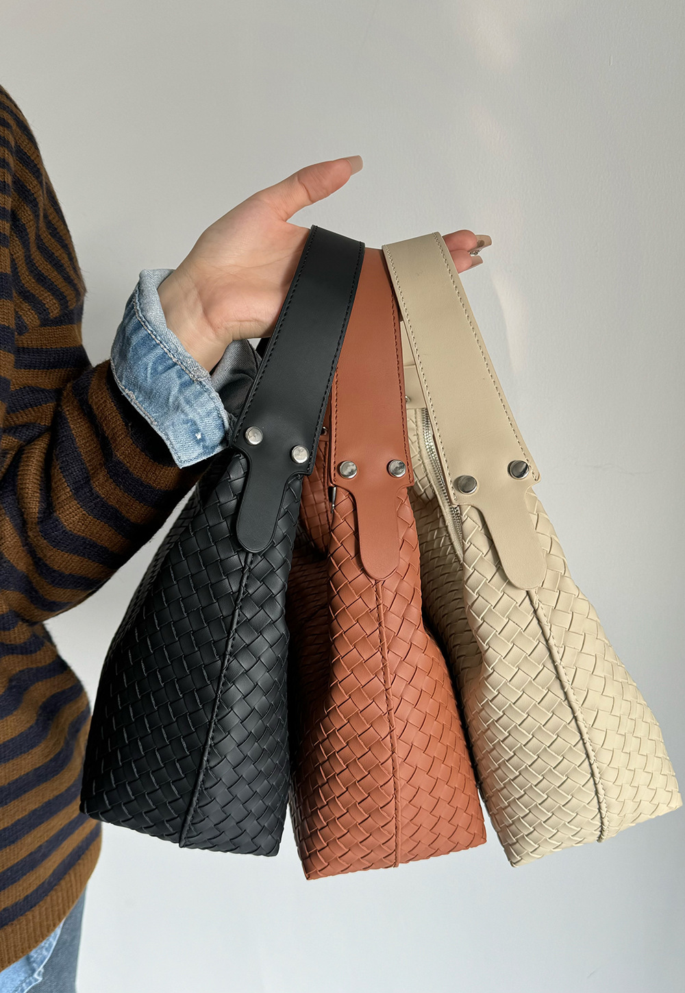 Free Shipping 2025 New Designer Bag Multi Functional Comfortable Woven Women's Single Shoulder Handbag Trendy Fashion High Quality Shopping Bag