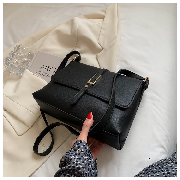 Top brand high-quality new free designer bag retro fashion simple 2025 new fashionable elegant shoulder bag popular crossbody bag new free designer ba