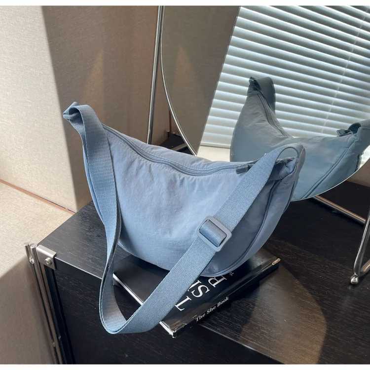 Solid Color Nylon Casual Womens Messenger Bag Simple Large Capacity Female Shoulder Bags Fashion Ladies Hobos Handbags Purse Z250617