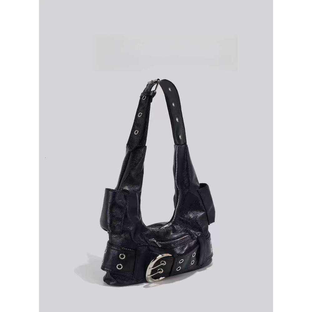 Fashionable Hot Girl Style Underarm Capacity Versatile Sweet Cool Motorcycle Fashion Commuter High end Large Bag