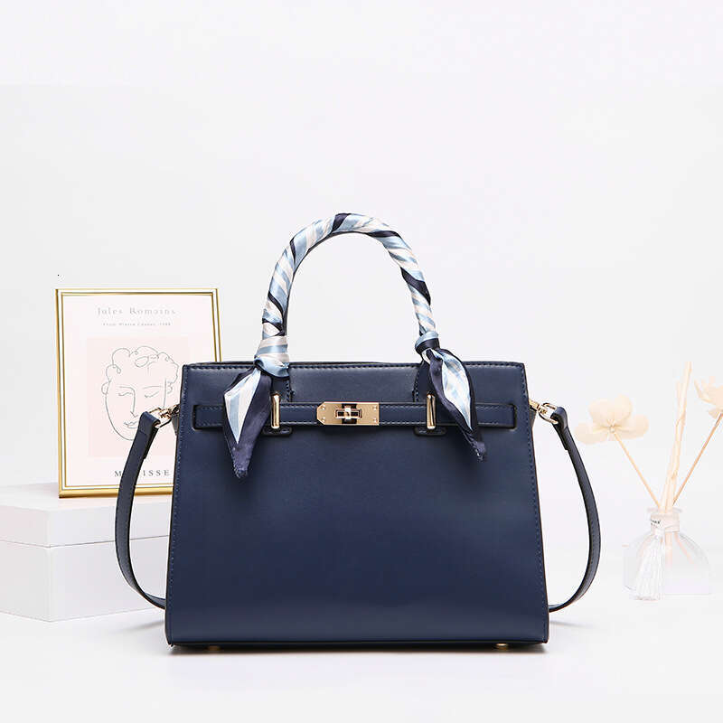 Free shipping fashion designer bag Luxury Hong Kong Red Bride New Trendy Women s Handbag Wedding High end Mom Bag Handbags tote purse Fashionable and 
