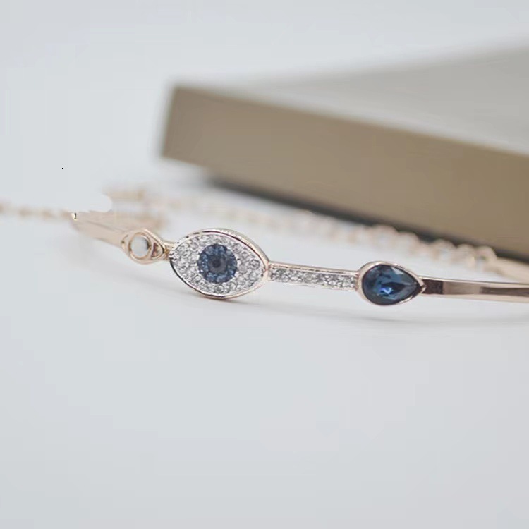 Fashionable Elegant Simple Devil's Dia-Studded Bracelet for Women High-End Exquisite Eye Titanium Steel Jewelry