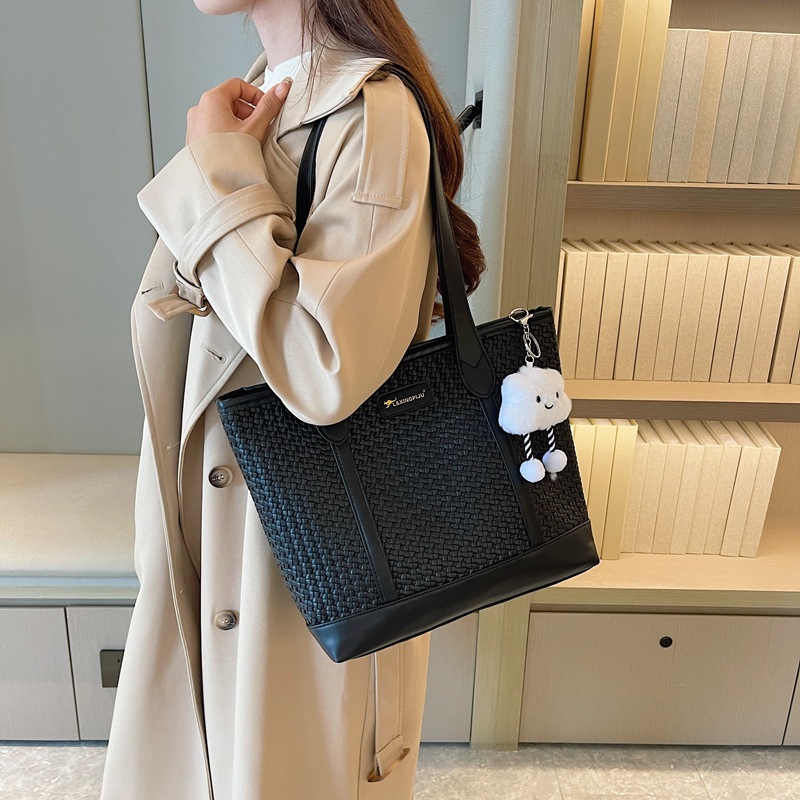 High quality brand new high-quality free designer bag new grid pattern fashionable multifunctional shoulder cross body handbag commuting bag new free 