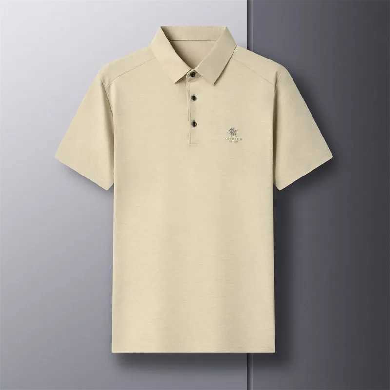 New Mens Business Casual Short Sleeve Shirt with Badge Solid Color Polo Shirt Fashionable Breathable Comfortable Versatile Top XJ250617