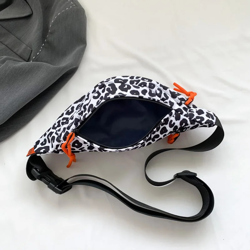 Animal atterns Nylon Crossbody Bag For Women Big Fanny Waist Pack Simple Travel Phone Purse Cloth Waist Bag Banana Hip Belt Bag 250614