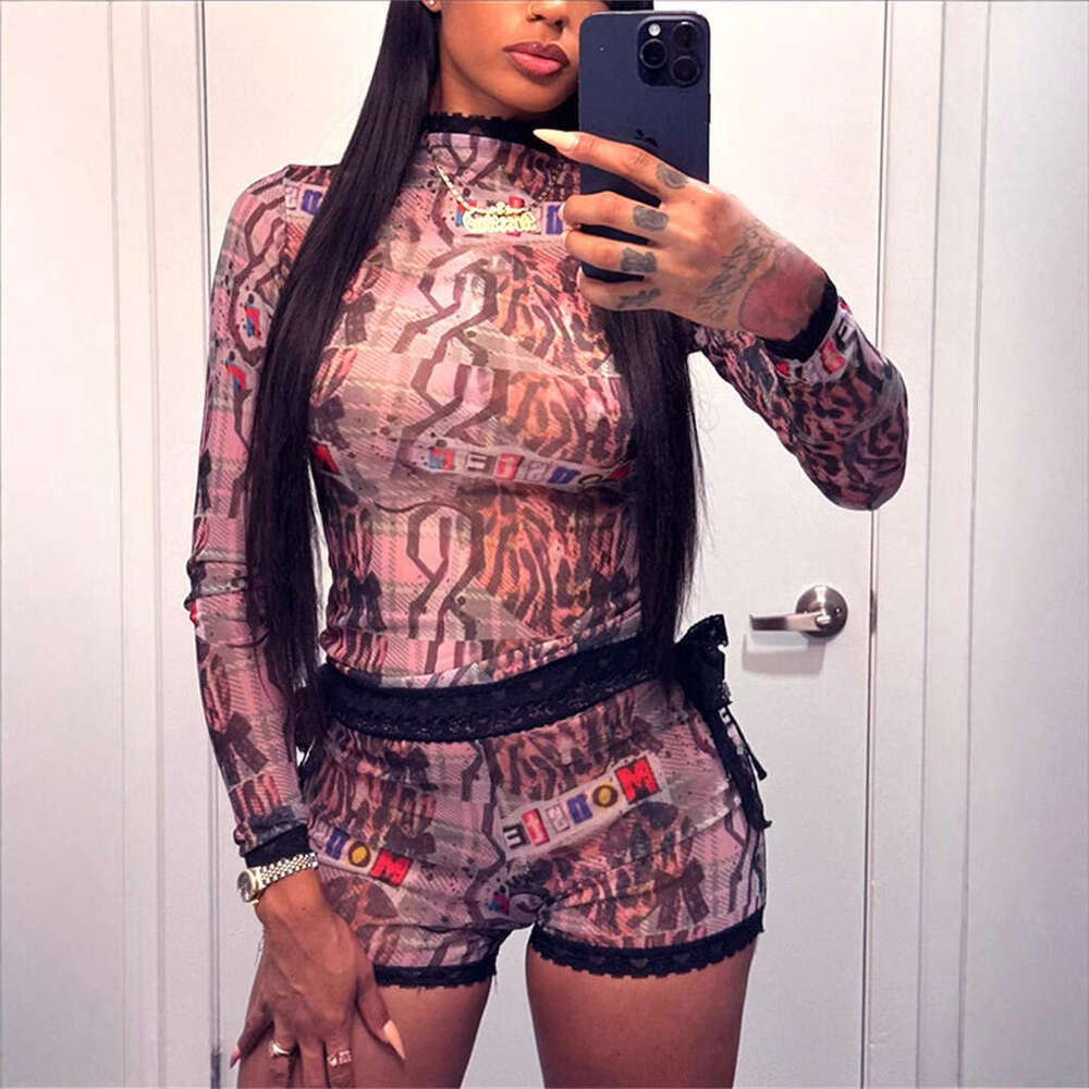 New Fashion Street Print Lace Trim Patchwork Long Sleeve Slim Fit Top And Shorts Set B5