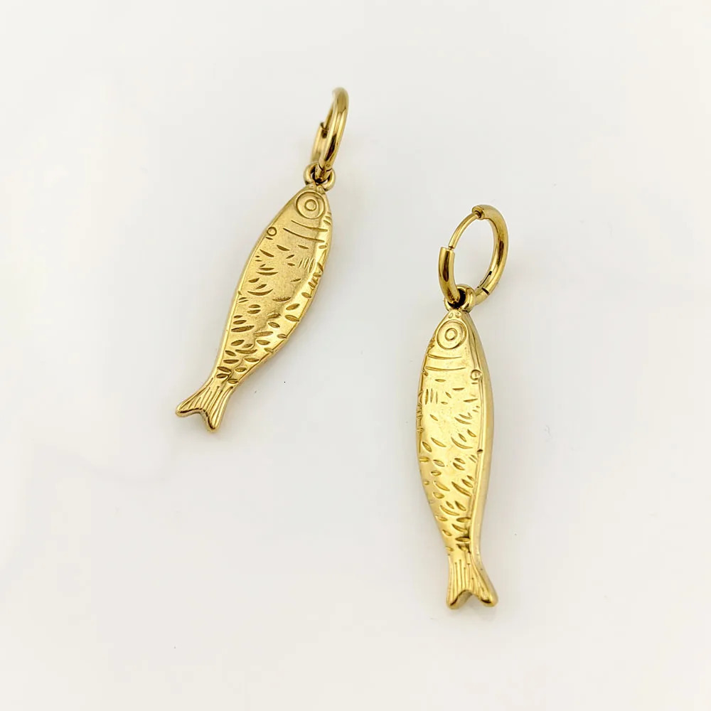 In 316 Stainless Steel Gold Plated Fish Earrings Woman Sea Animal Pendant Hoop Earrings 250610