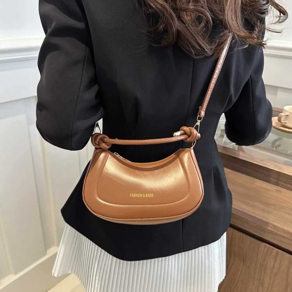 Elegant Zipper PU Leather Shoulder Bag Korean Style Handheld Crossbody Bag Small Square Bag Phone Bag Women Handbag Daily Z250617