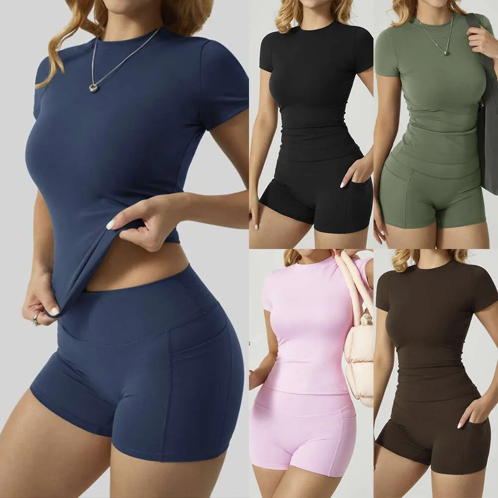 DHessentials 2025 Yoga Exercise Fiess Yoga Suit, Tight Top, Peach Hip Shorts, Pocket Set, 2-piece Set