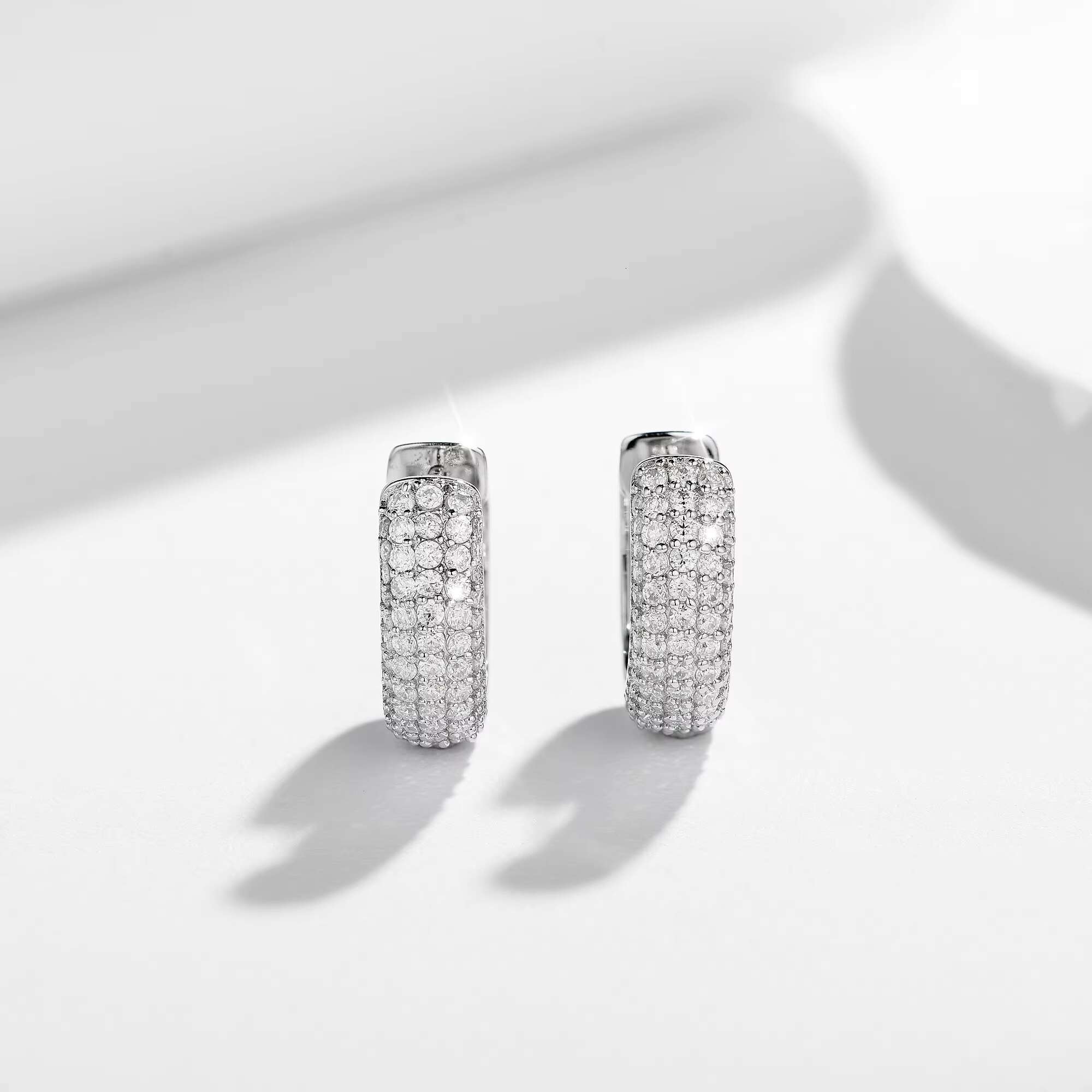Ruizuan S925 Moissanite Fine Cuff Earrings Dainty Earrings Wholesale Silver 925 Pin Earrings
