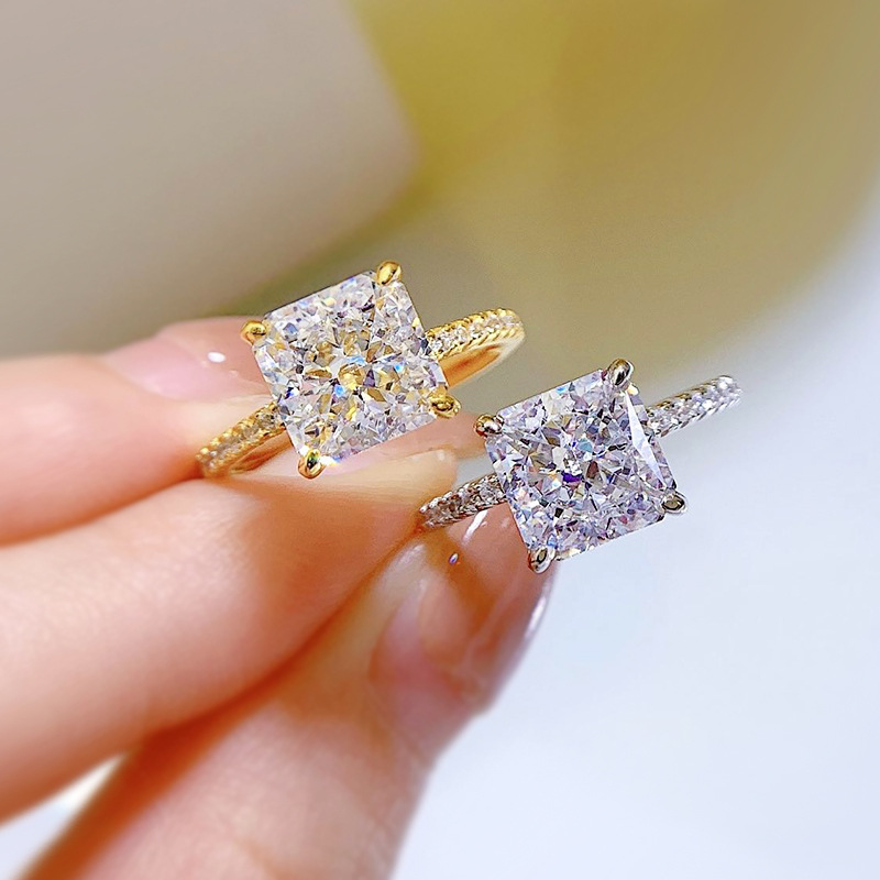 Choucong Ins Top Sell Sparkling Bright Wedding Rings Women Luxury Jewelry Geunine 100% 925 Sterling Silver 18K Gold Party Eternity White Moissanite Di