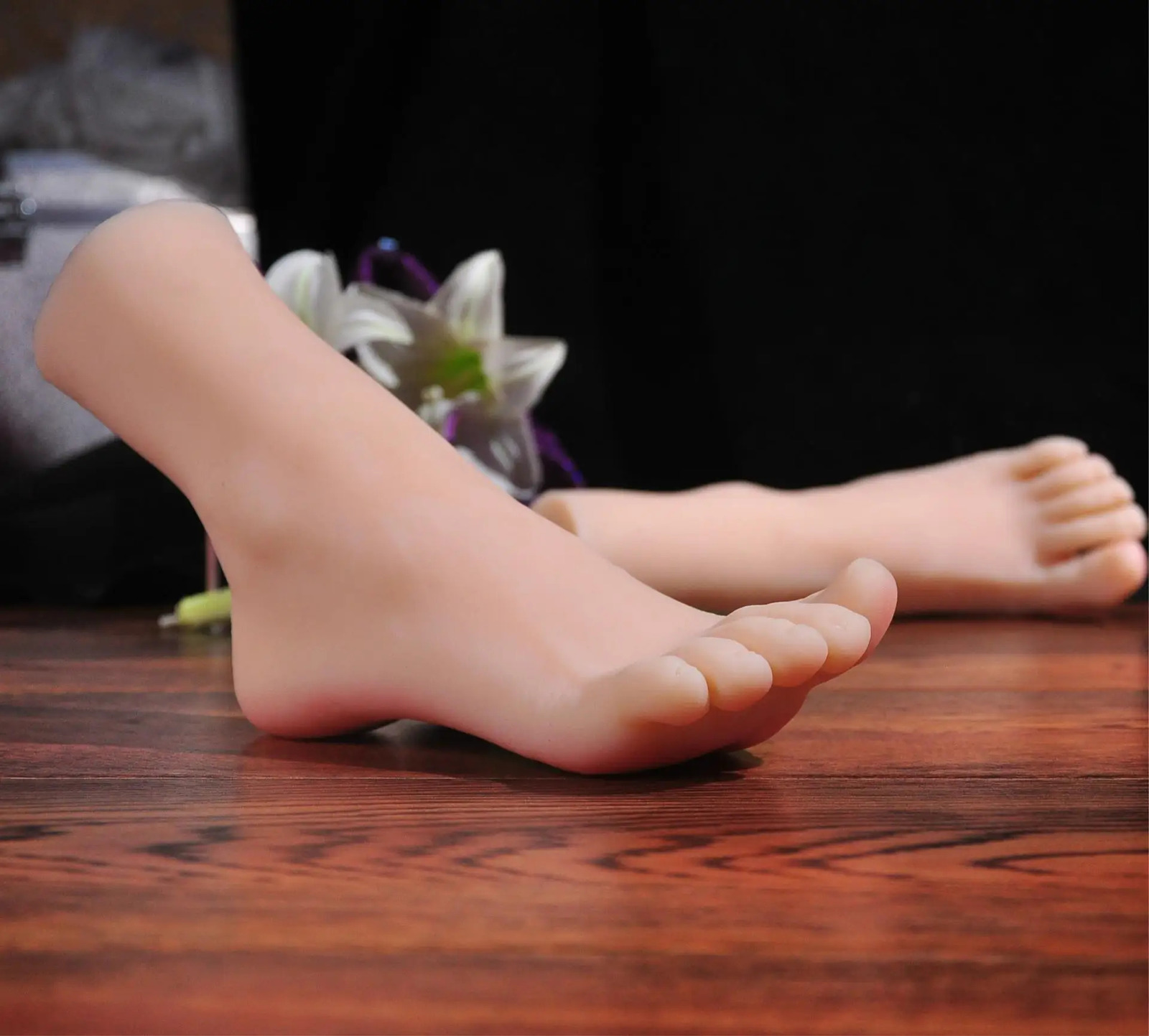 Silicone Foot Model Simulation Nail Practice Feet Fetish Female Mannequin Foot Manicure Shoes Socks Display Massage Salon 3606 250611