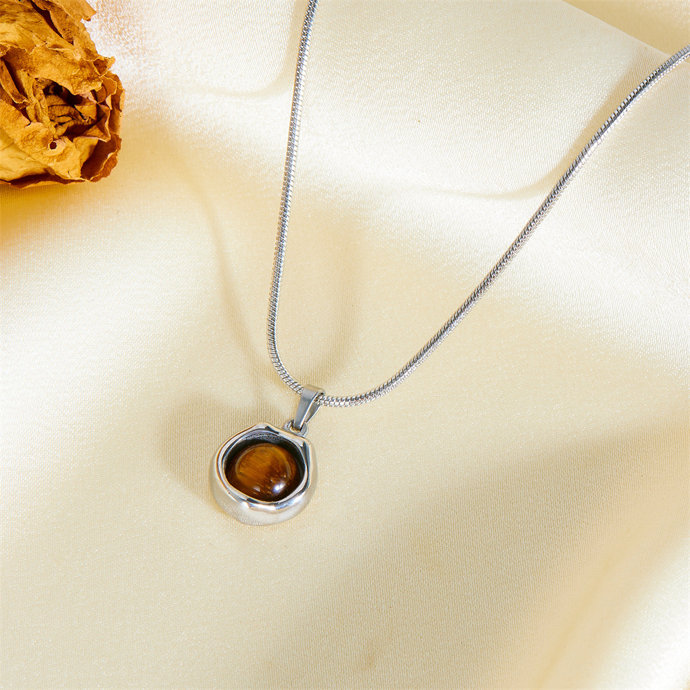 Light Fashion Simple Versatile Irregular Tiger Eye Stone Necklace for Women Personality Titanium Steel Non-Fading Jewelry