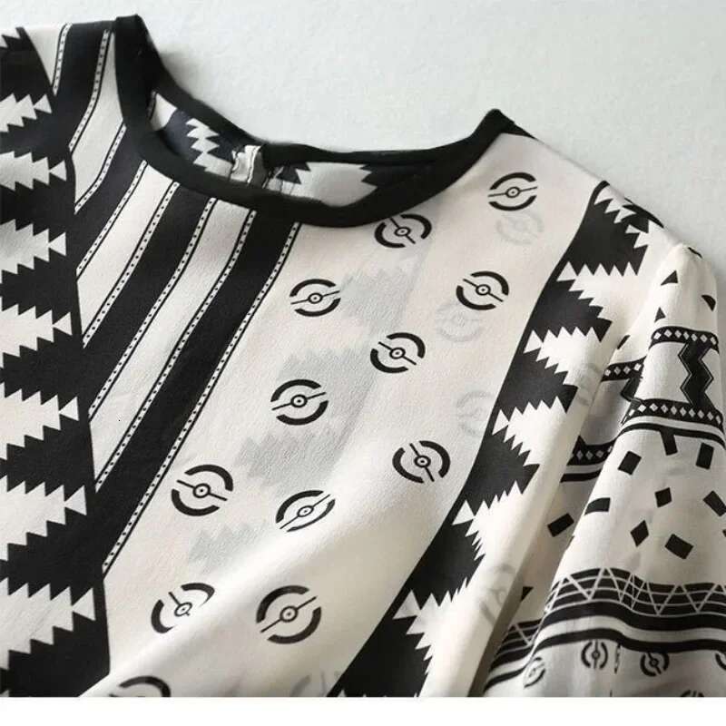 Half Sleeve Shirts Blouses for Women with Print Woman Top Chiffon Elegant and Youth Luxury Designer Y2k Fashion Cool Tall Fine