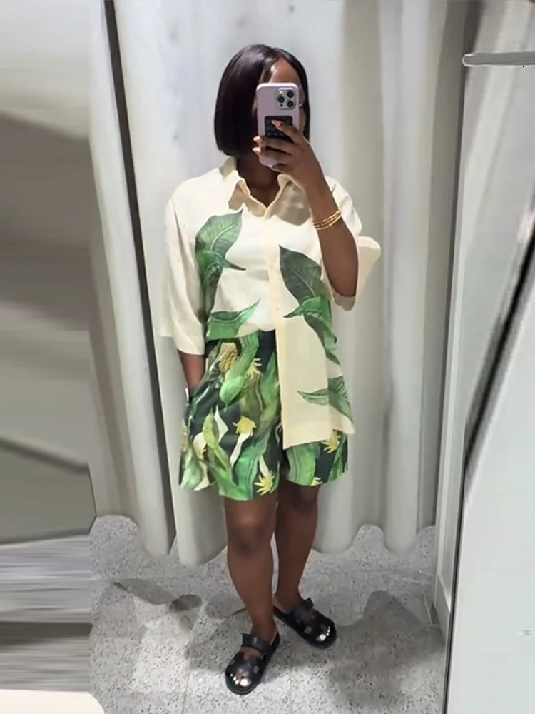 Casual Womens Flower Printed Shirts Short Suits Half Sleeve Turn-Down Collar Lady Sets 2025 Summer Fashion 2 Pieces Set Women 250616