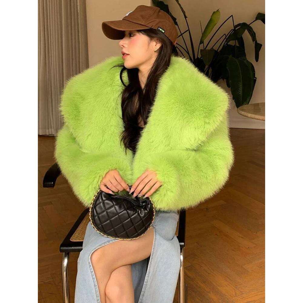 2025 Fashion Women's Faux Coat Lapel Loose Long Sleeve Fluorescent Green Thick Warm Imitation Fox Fur Jacket Winter 2024 New