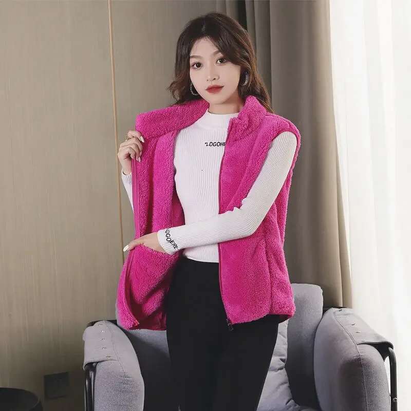 Half Lady Fleece Giletes Solid Color Short Cold Classic Warm Insulated Womens Vests Elegant Sleeveless Autumn Trend 2025 Casual