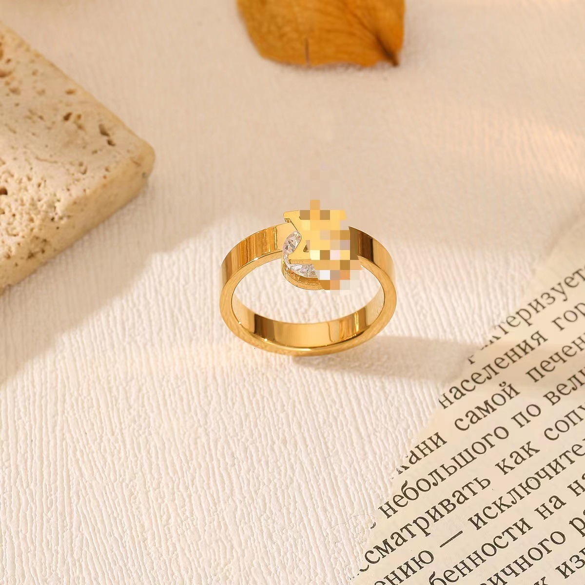 Fashionable Light Luxury Style Elegant Versatile Diamond-Studded English for Women High-End Titanium Steel Non-Fading Ring