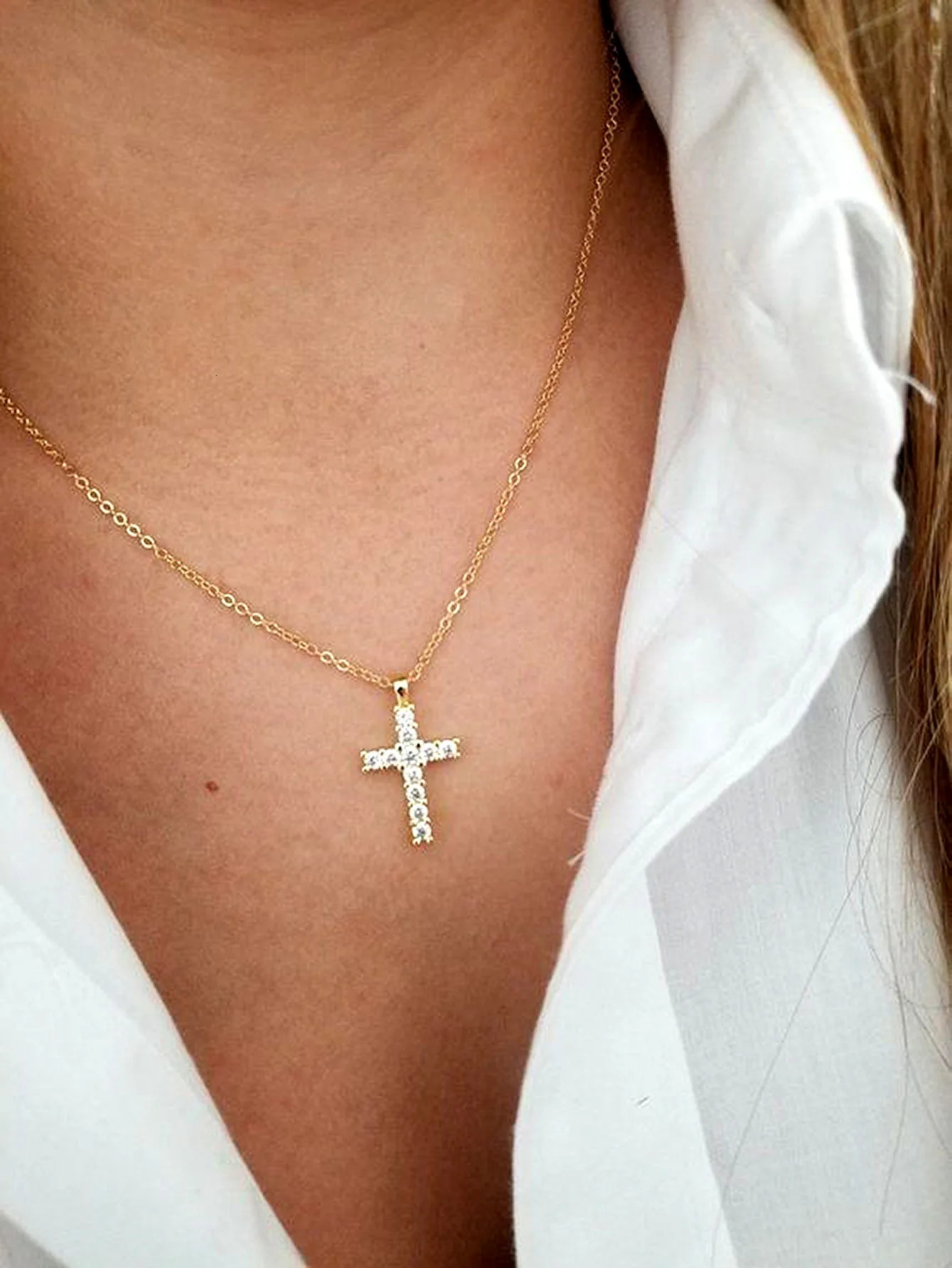 Fashion Zircon Inlaid Cross Necklace Pendant Jewelry for Women Gold Color Long Clavicle Chain Necklaces 250616