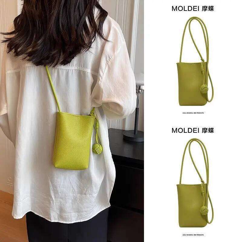 Summer Super Fire Messenger Small Girls 2025 New Mini Texture Niche Mobile Phone Bag