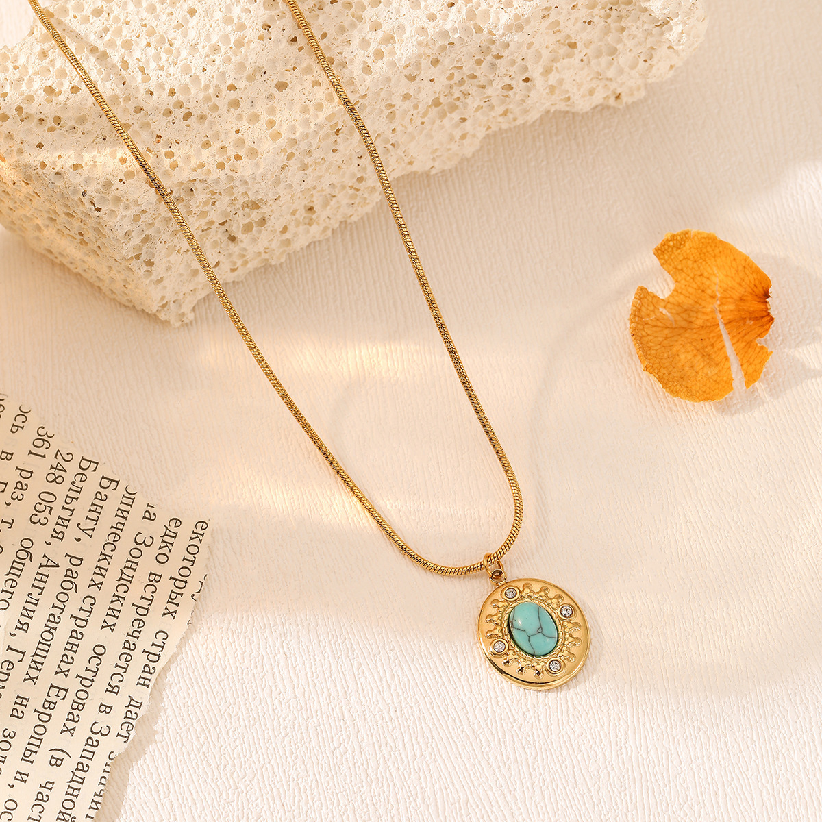 Fashion Light Style Inlaid Turquoise Oval for Women Unique Niche Design Titanium Steel Necklace