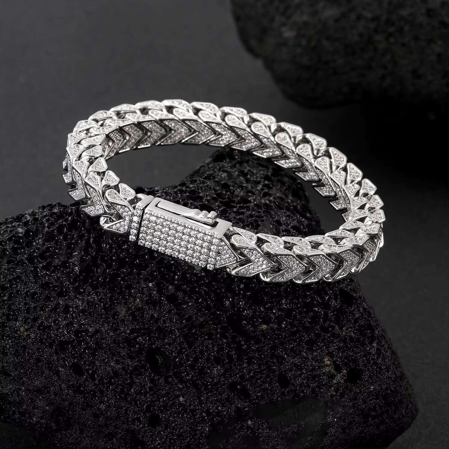 Hip Hop Jewellery Cooper Material 8mm Miami Cuban Chain V Shape Pattern 4 Side Full of CZ Diamond Bracelets