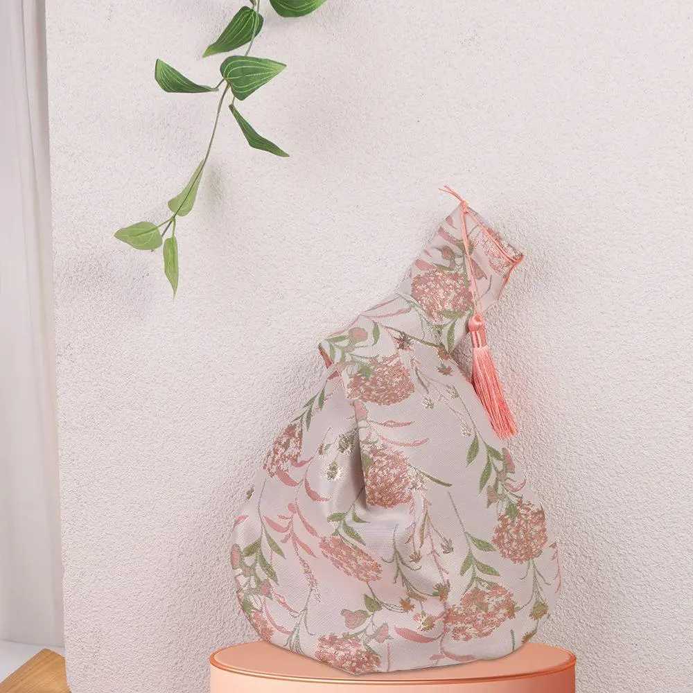 Temperament Lunch Bag Storage Bags Small Item Pouch Cheongsam Accessories New Chinese Style Handbag Tassel Knot Wrist Bag Z250617