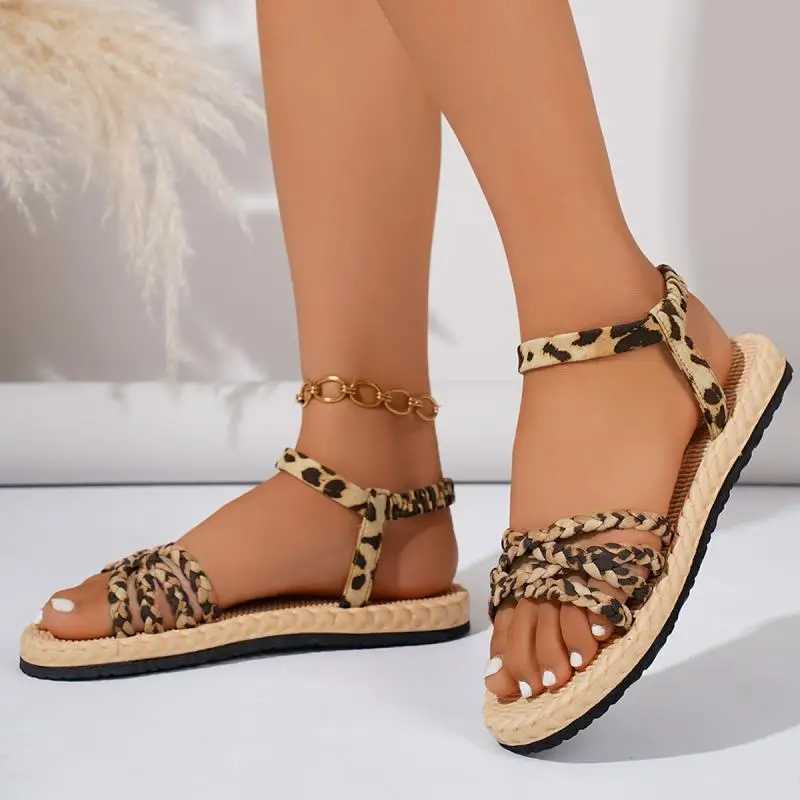 Casual Leopard Cross Straps Sandals Women 2025 Summer Bohemia Hemp Insole Sandals Light Weight Comfortable Beach Shoes Plus Size Z250617
