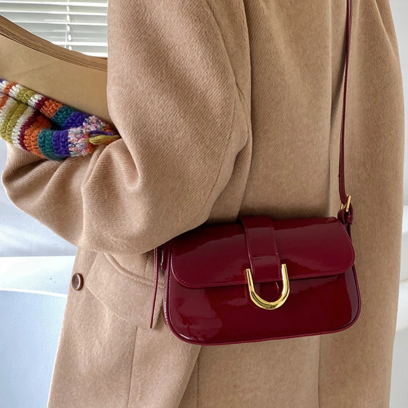 Retro Cherry Red Patent Shoulder Bags for Women Crossbody Bag Solid Color Underarm Bags Red Crossbody Lady Handbag 250614