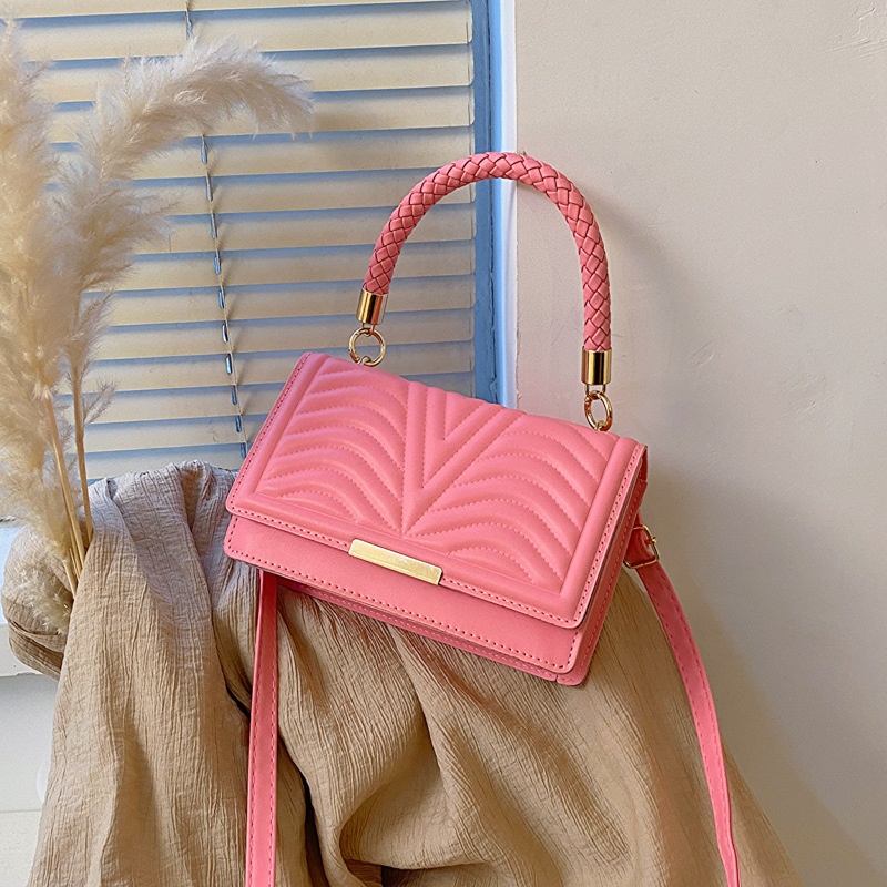 2025 Free Shipping Women's Designer Luxury Korean Edition Fashion Shoulder Bag Casual Lingge Cross Shoulder Small Square Bag black white