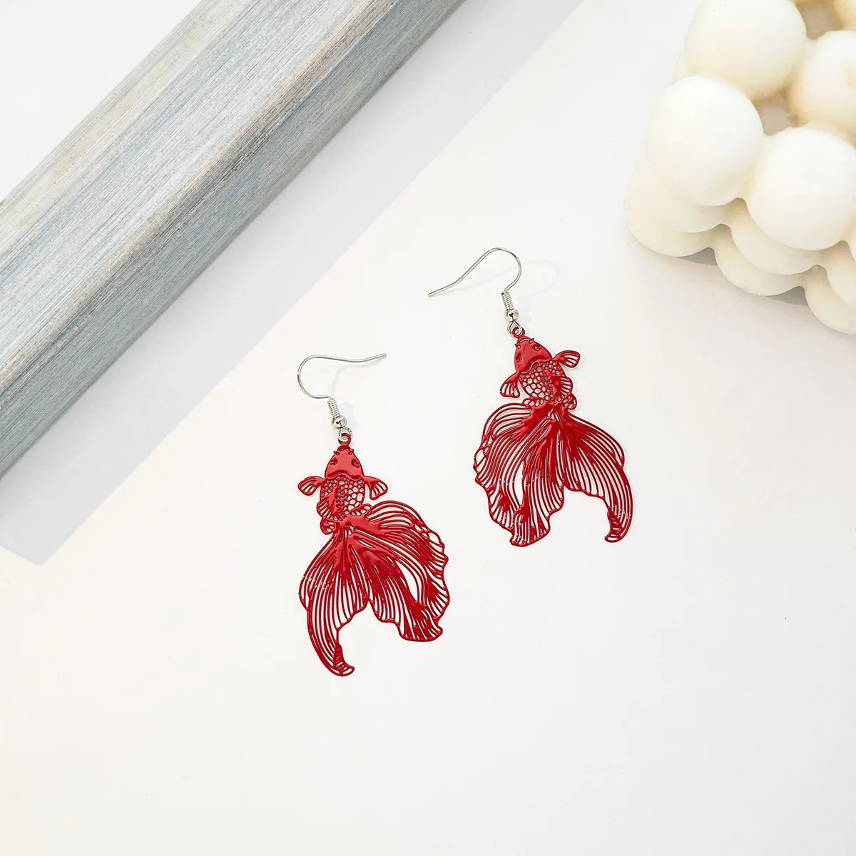 Vintage Creative Double Sided Hollow Goldfish Earrings Chinese Style Exaggerated Paint Koi Metal Cold Wind Ear Hook 250610