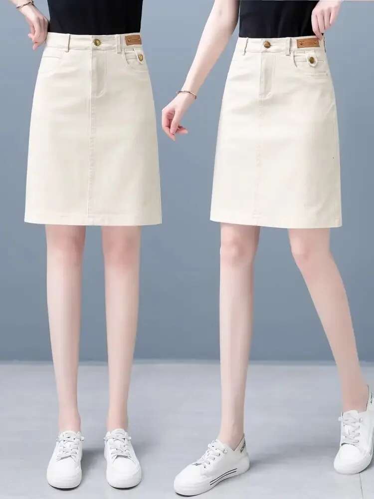 Black To Knees Length Jeans Skirts for Women High Quality Stylish Y2k Vintage Korean Fashion Style Aesthetic Woman Denim Skirt